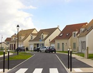 Achat / Vente programme immobilier neuf Maule à deux pas du collège (78580) - Réf. 249